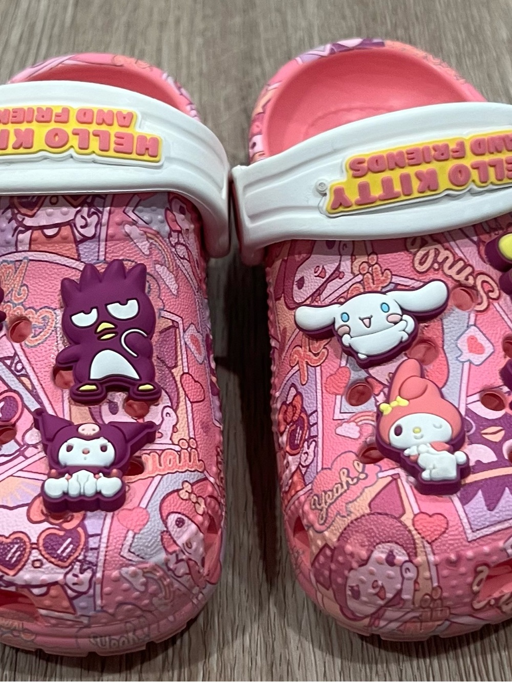 Toddler crocs hello kitty addition